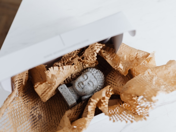 Packing Valued Items